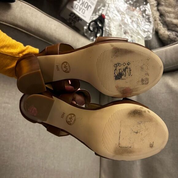 Michael Kors Berkley Mid Sandals Luggage Brown Size 10 M Stacked Heel Zipper - Picture 7 of 8